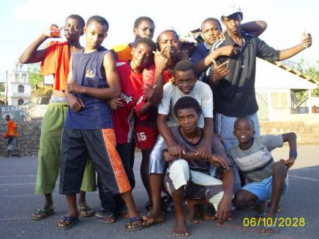 AU PLATEAU DE TCHANGA